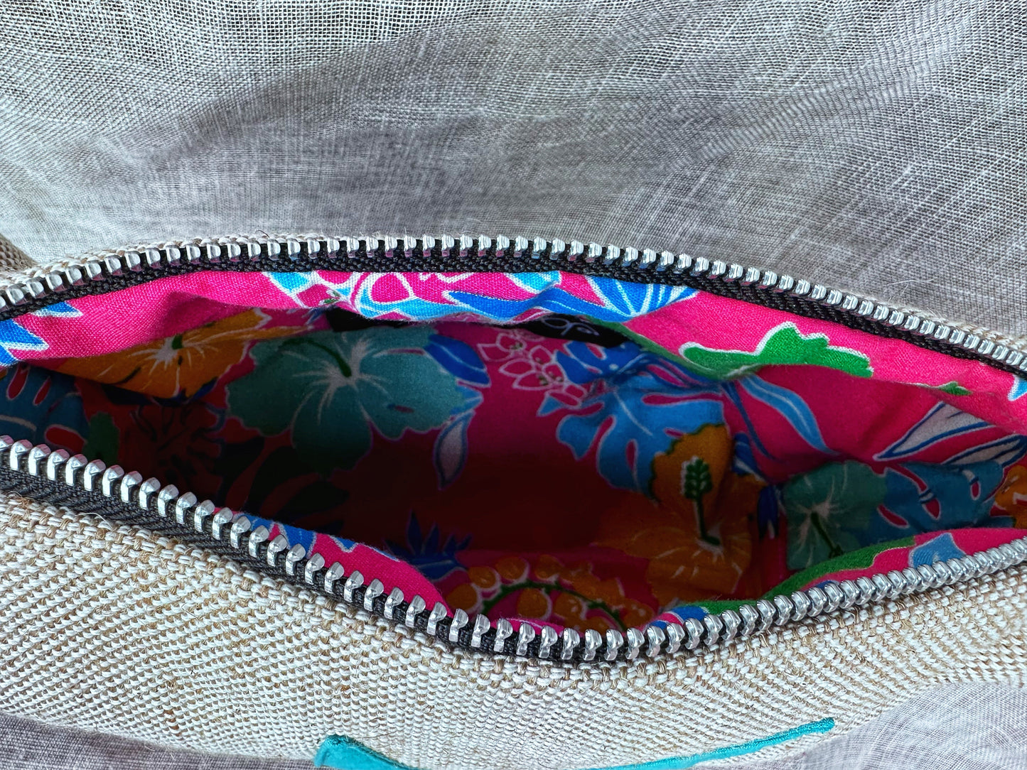 Gumnut Leaf Makeup Bag in Hot Pink