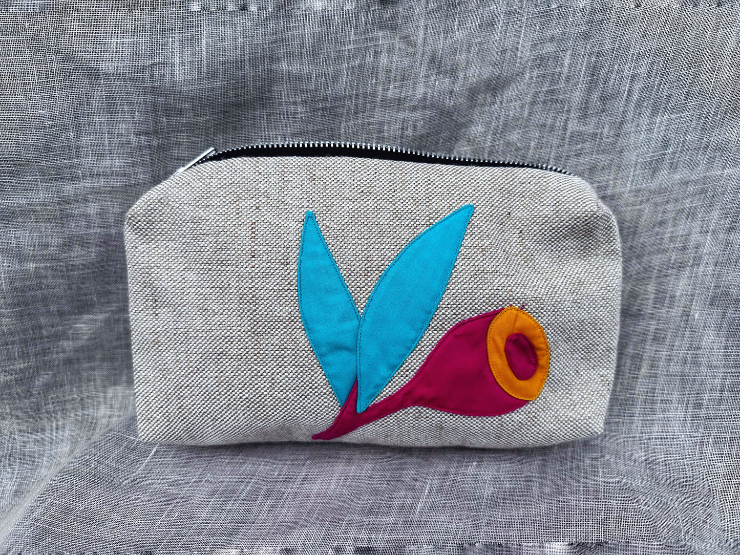 Gumnut Leaf Makeup Bag in Hot Pink