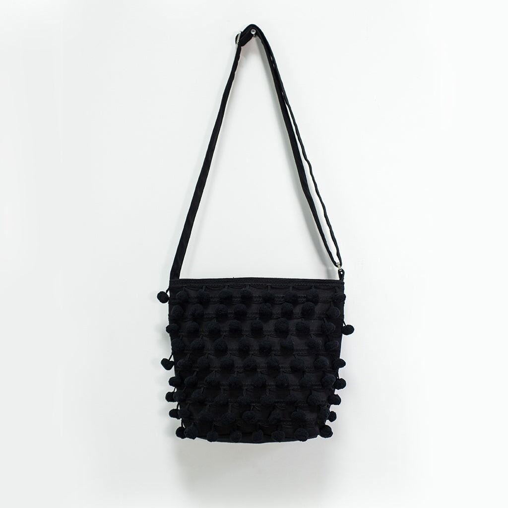Ha Leh Crossbody Shoulder Bag in Black