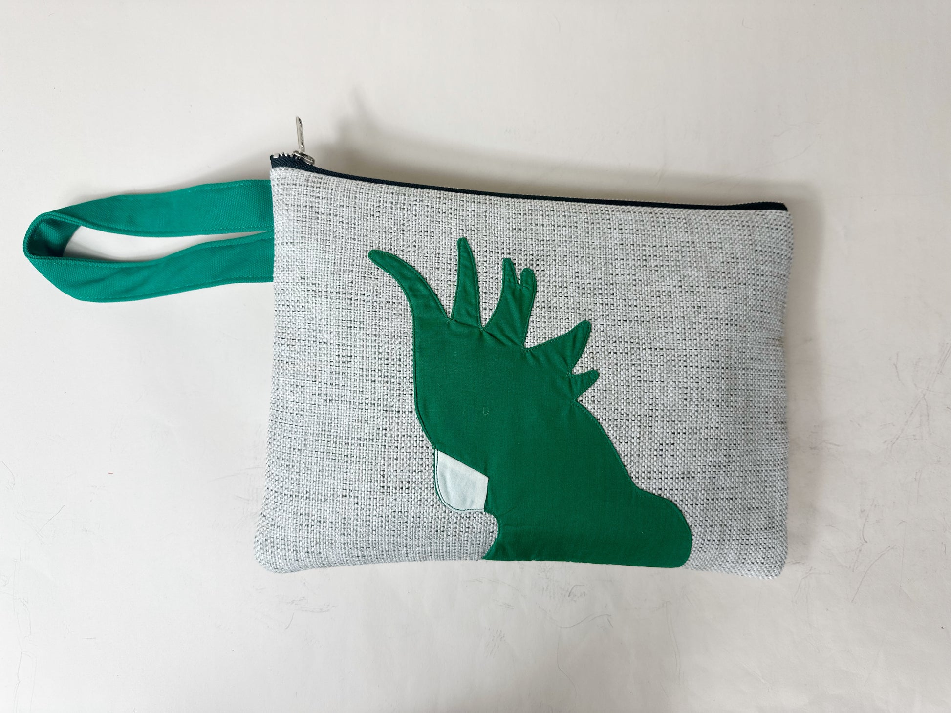 jute cockatoo clutch